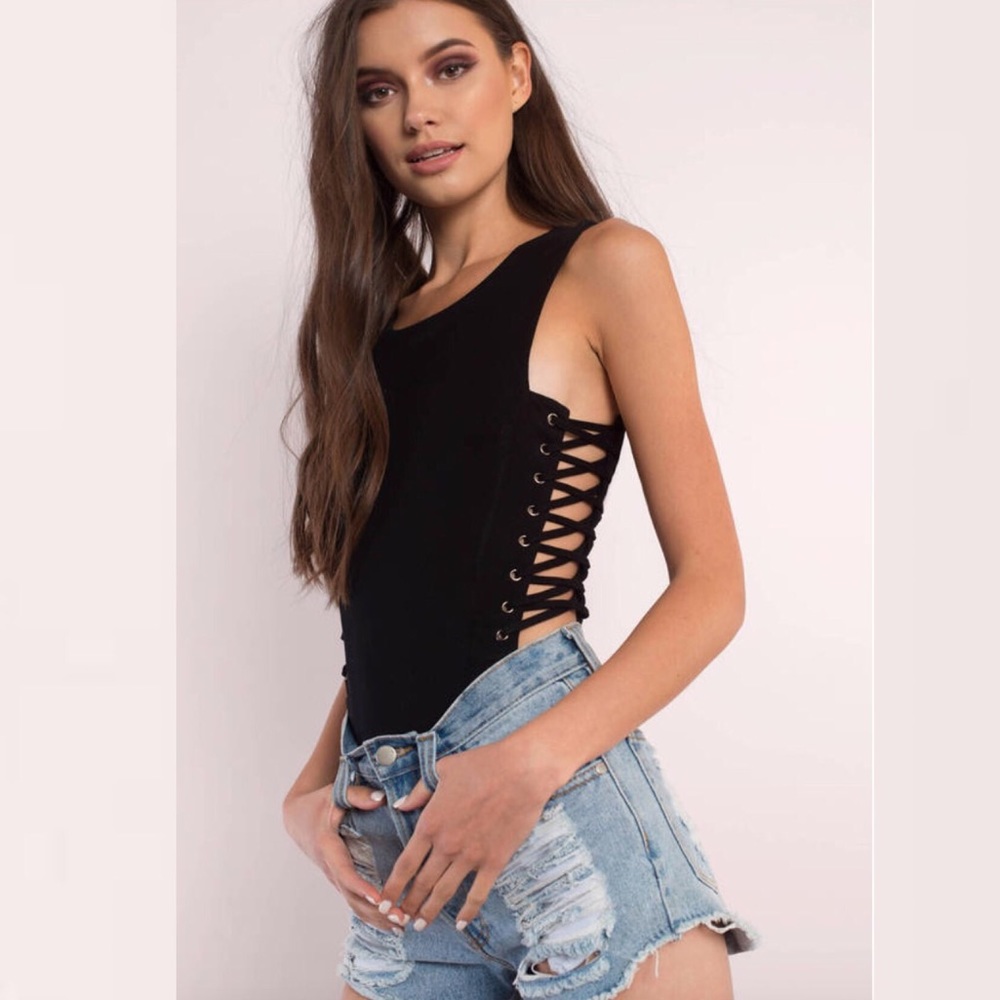 💥 Black Lace up Bodysuit Tobi x Hot & Delicious